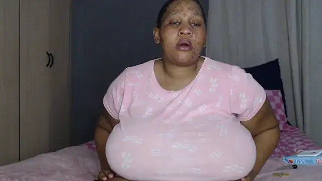 PIXIEBITCHXXX26 webcam