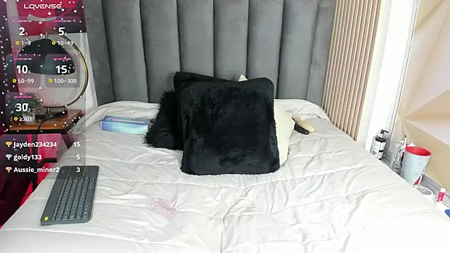 MiaGinger_ webcam