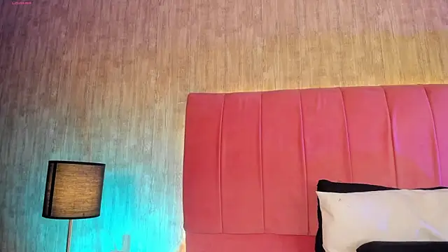 Kendra_kobein webcam