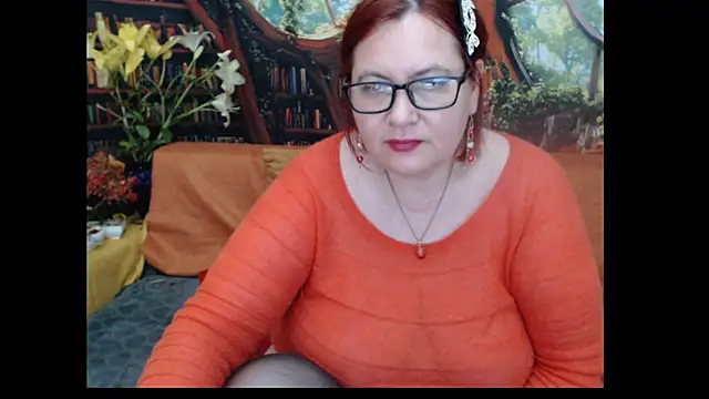 PlayfullMature webcam