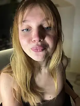 Emaline_Fane webcam