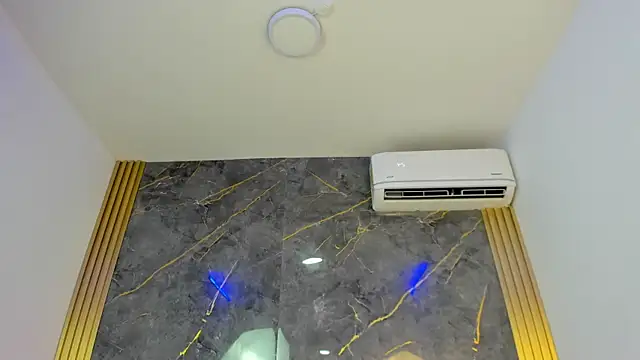 ISABELLA-SCOTT webcam