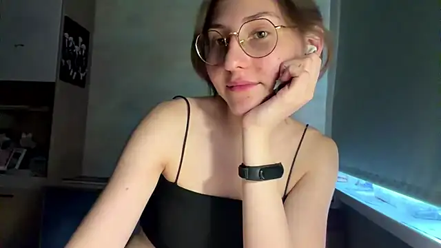 Miaaa_Moon webcam