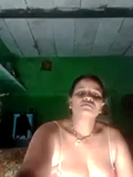 Shivani09900 webcam