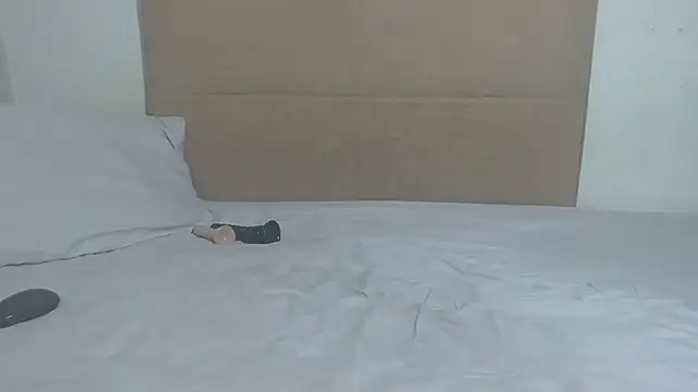 XxThunderThighs86 webcam