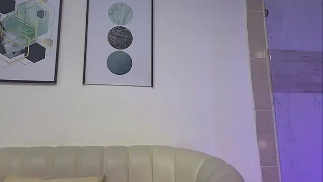 NaomiWhite_ webcam