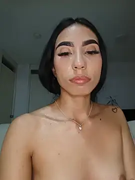 Halliesturner webcam
