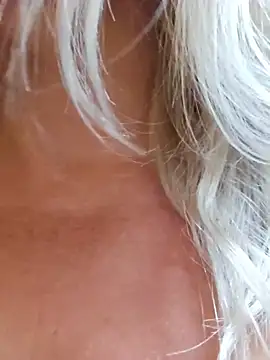 ladytouch - LadyTouch's free webcam - UK Sex Cams