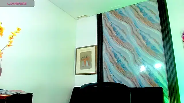katha_Crawford webcam