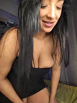 SaharQamar webcam