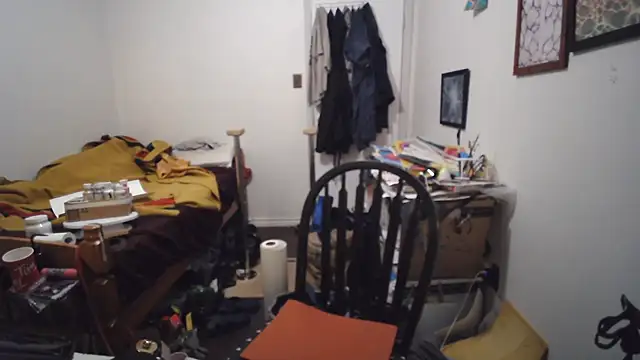 JohnnyMoves webcam