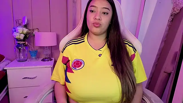 MollyBigBoobs12 webcam