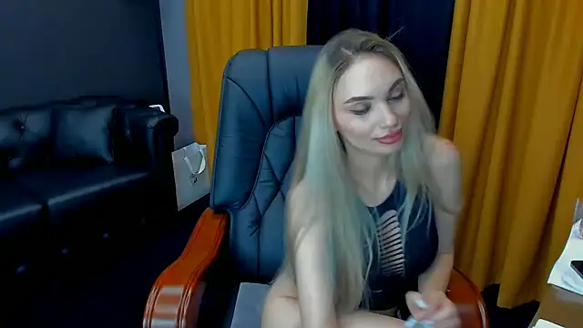 HaleySweet18 webcam