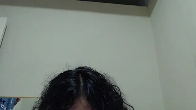 AlinaWoolf_ webcam