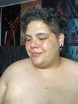 Hailey_Curvy webcam