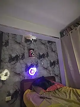 SaharQamar webcam