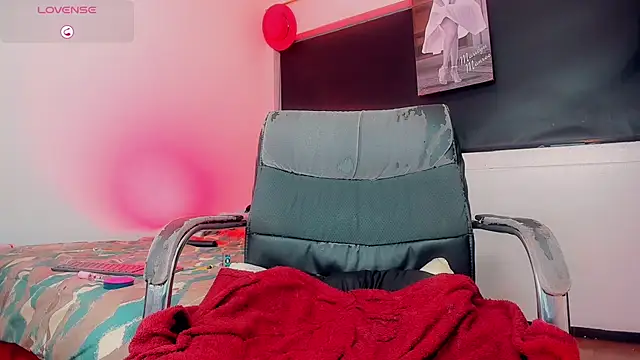 Kendall_hornyy webcam