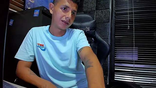 boy_bigcock24cm webcam