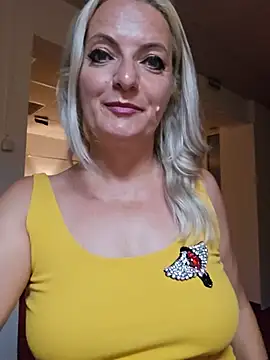 LadyTouch webcam