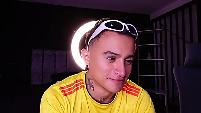 LiamDeep webcam
