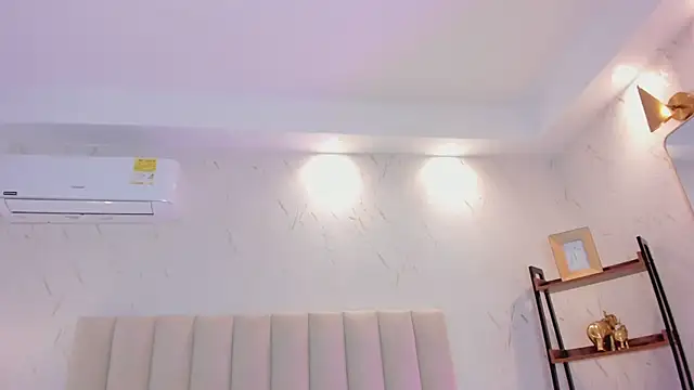 ViolettaRousee_ webcam