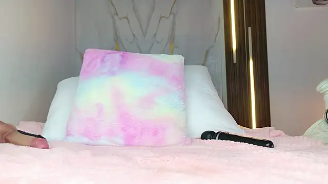 mia_099 webcam