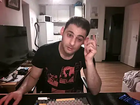 mihaimichael live cam on StripChat