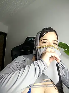 janna_isa webcam