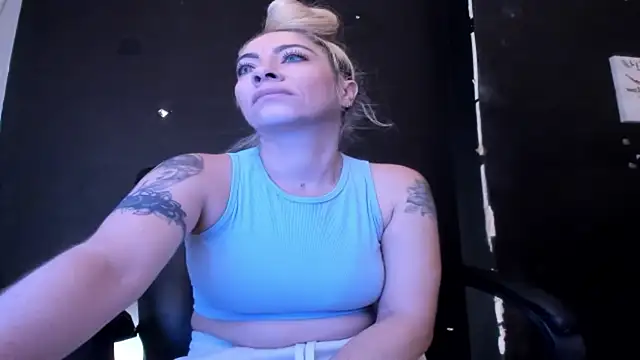 viktoria_davis_ webcam