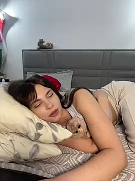 CurlyLara live sex cam