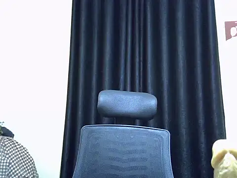 Horny-slut_ webcam