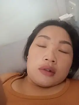 Julie-xx webcam