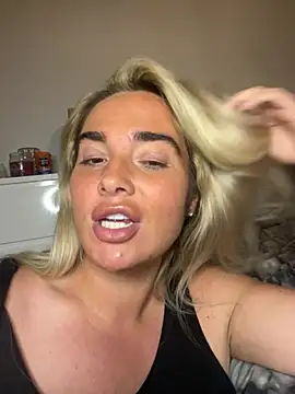 MarnieMilfxox webcam