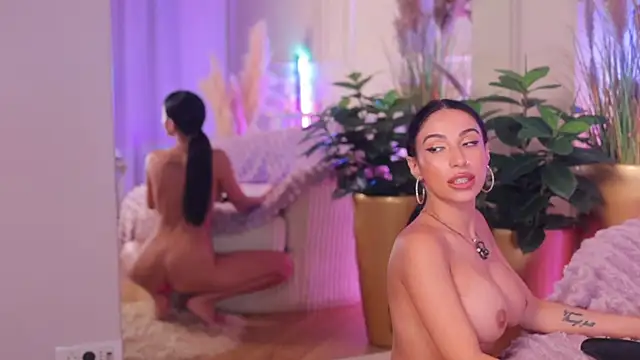 Anais_Bloom webcam