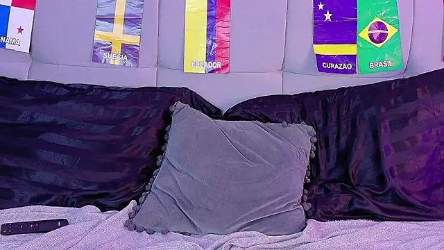 Nicolee_Saint