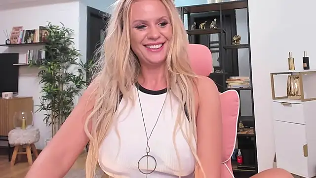 Smileyelyourgf webcam