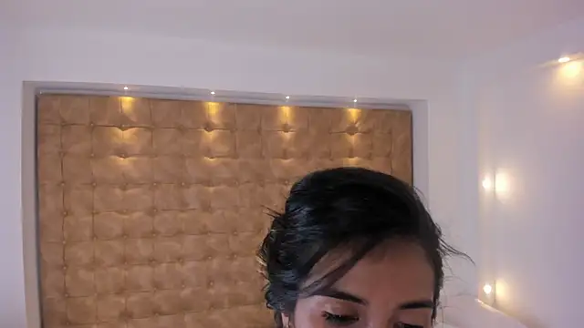violet_giraldo webcam
