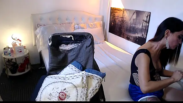 NinaDOM4CUM webcam