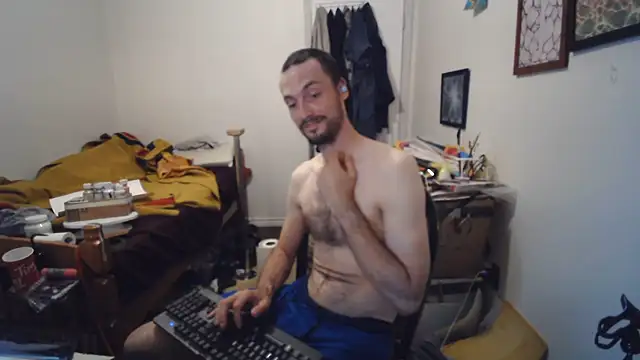 JohnnyMoves webcam