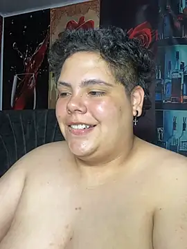 Hailey_Curvy webcam
