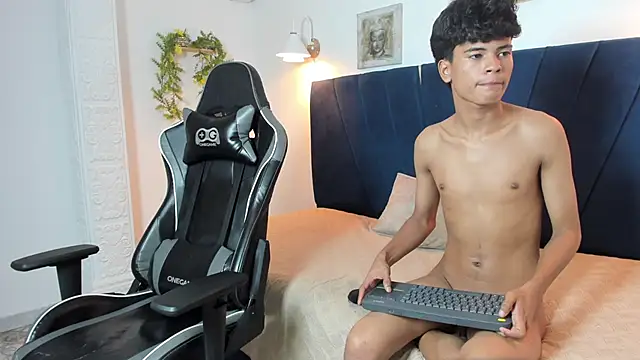 jacob_cum23 Live Web Cam Show