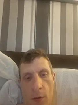 BigDmasked webcam