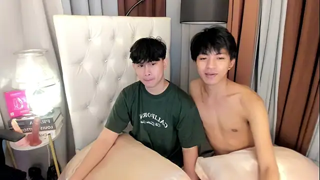 davincihugecock live cam on StripChat