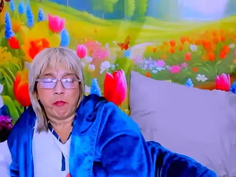 indianroxy webcam