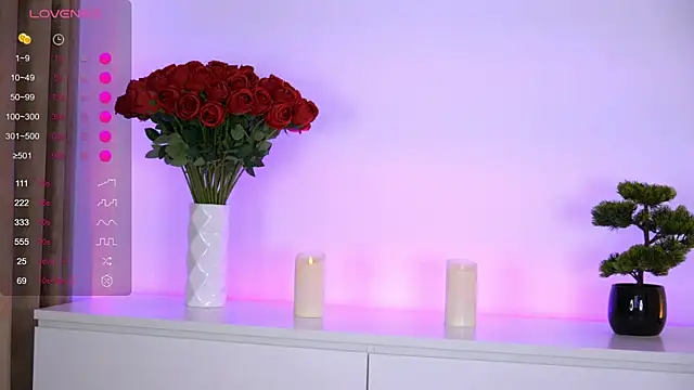 AishaSins webcam