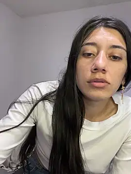 KiraKayLeiigh webcam