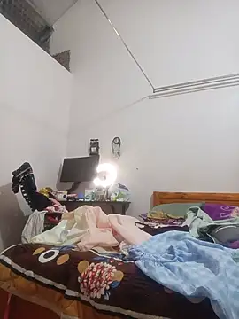 Linda-yiyi webcam