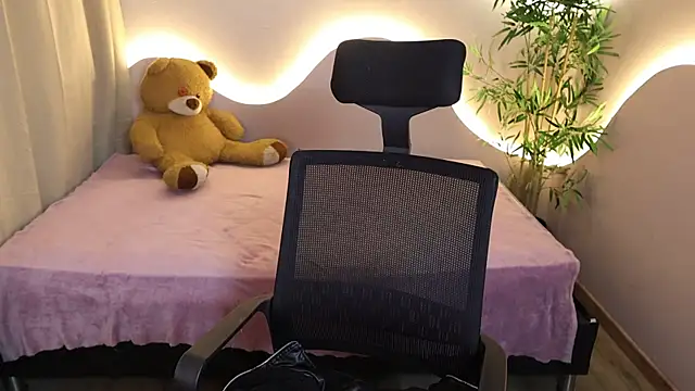 Emma_Lirys webcam