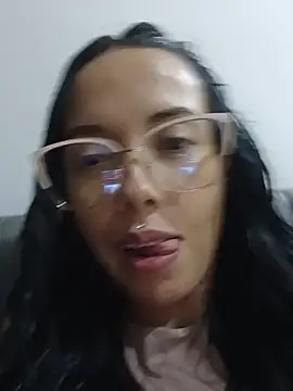 MiaForever1 webcam