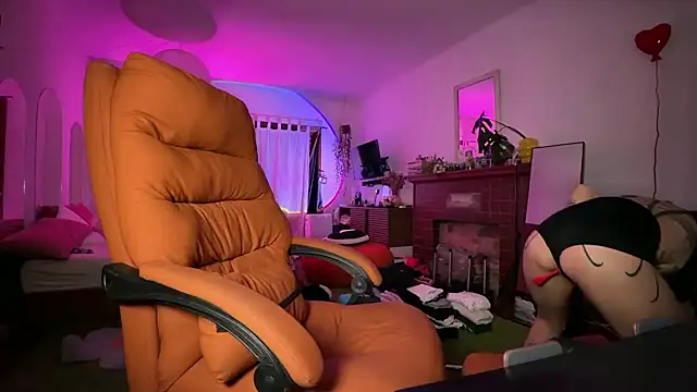 GennaJames webcam